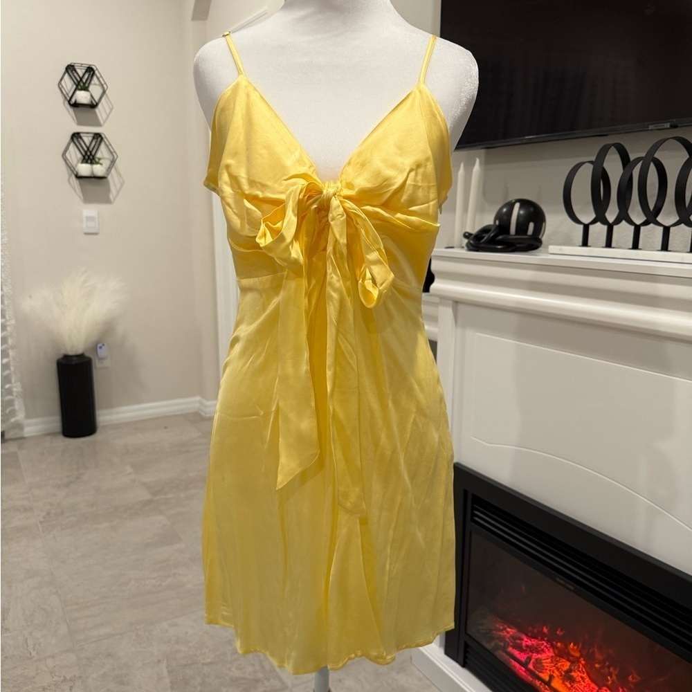 3 x 20$ Forever 21 Yellow Satin Chemise with Romantic Bow Size L